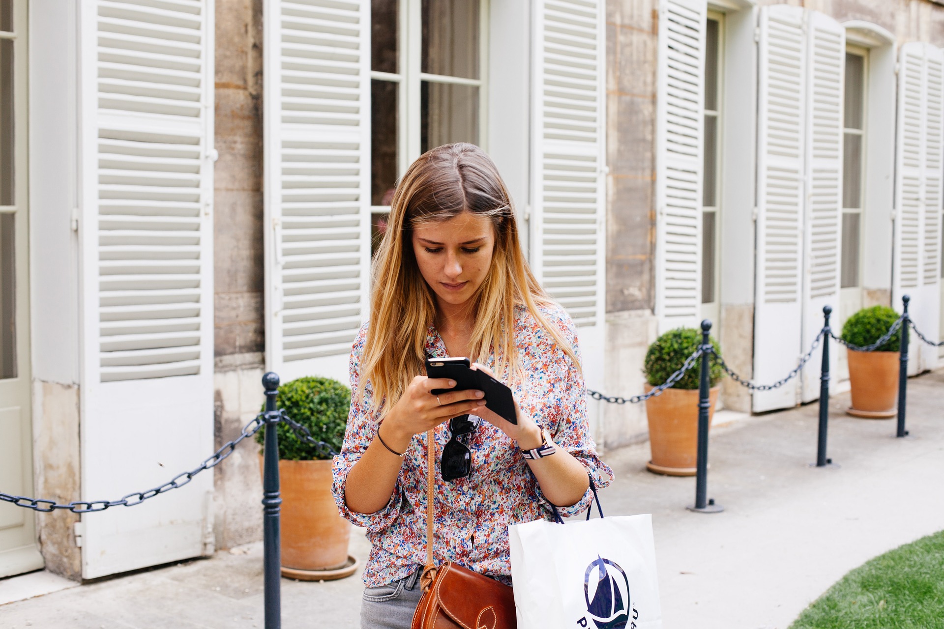 How retailers can harness the power of location intelligence to improve customer experiences