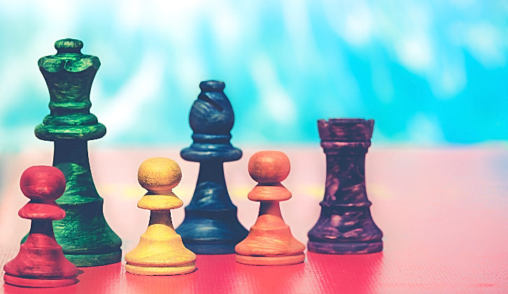 Image of chess pieces illustrating competitive strategy