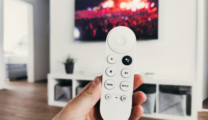 A connected TV and remote control are displayed.