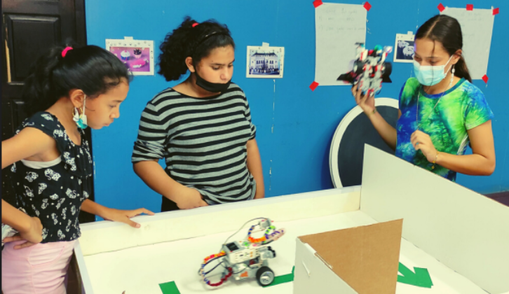 girls robotics coding program
